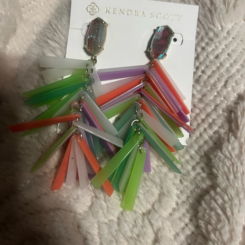 Kendra Scott Gold and White Crystal Drop Earrings